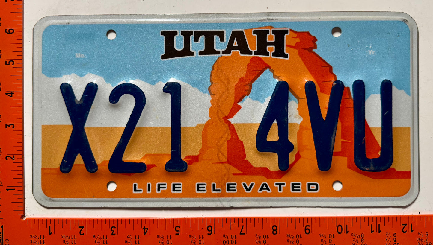 undated Utah #X21 4VU Passenger License Plate
