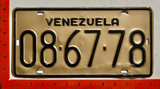 1972 base Venezuela #08-67-78 Passenger License Plate