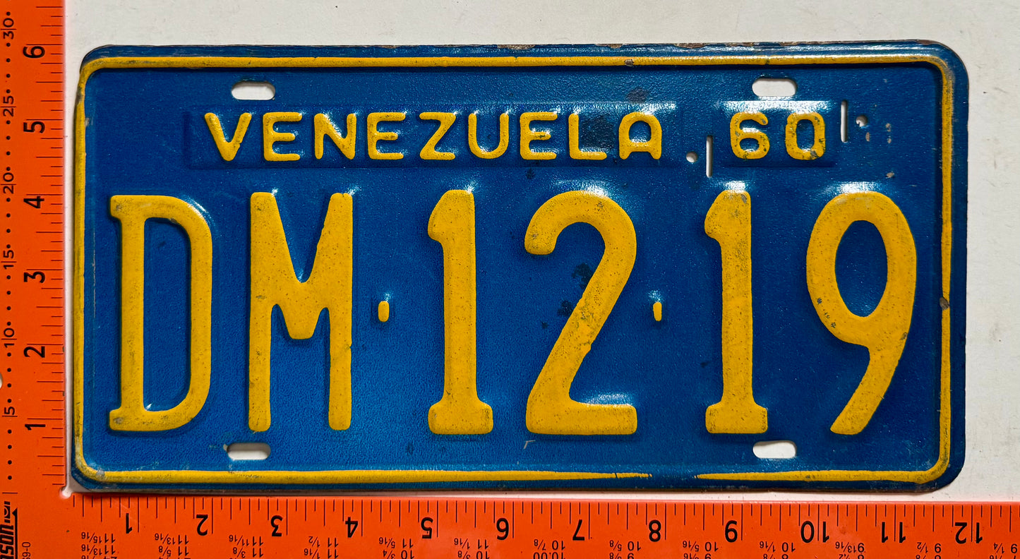 1960 Venezuela #DM-12-19 Passenger License Plate