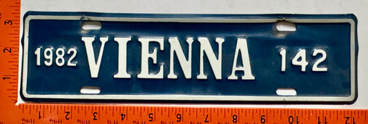 1982 Vienna, Virginia #142 License Plate