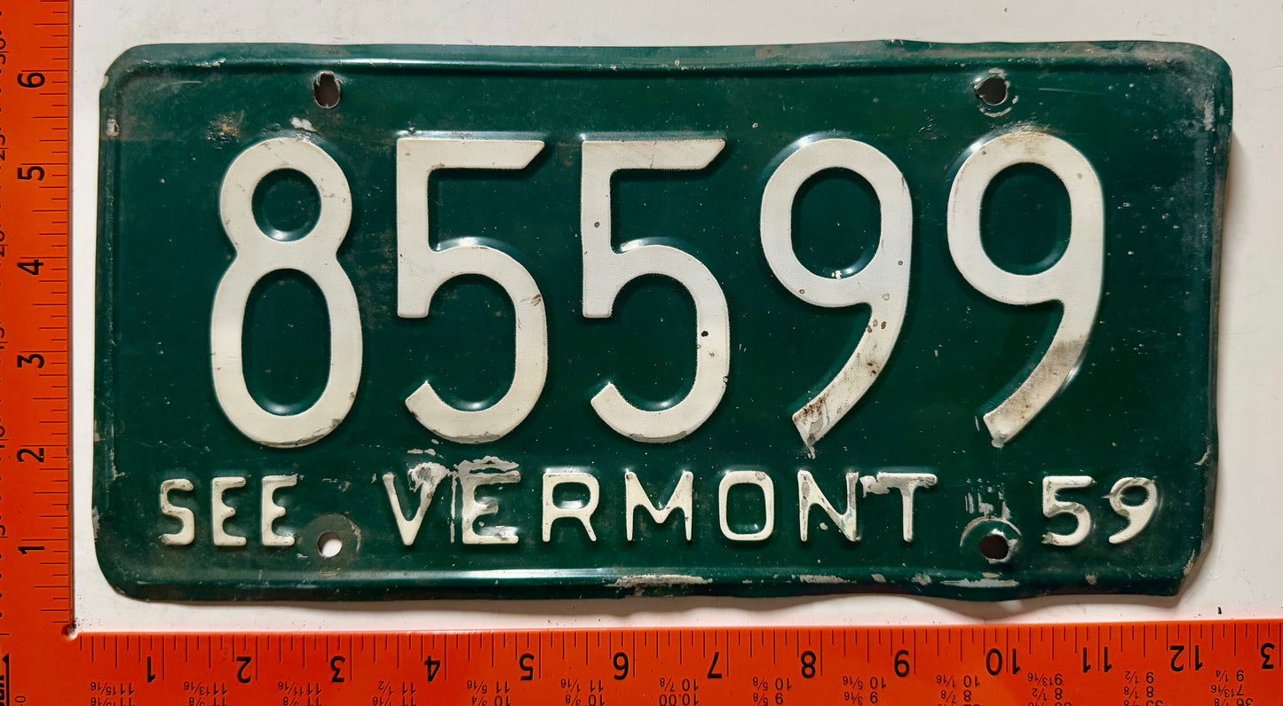 1959 Vermont #85599 Passenger License Plate