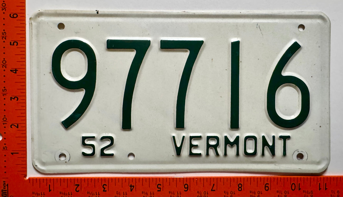 1952 Vermont #97716 Passenger License Plate