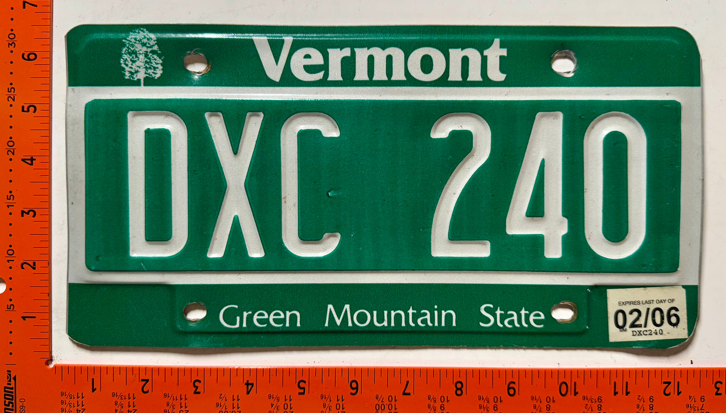 2006 Vermont #DXC 240 Passenger License Plate