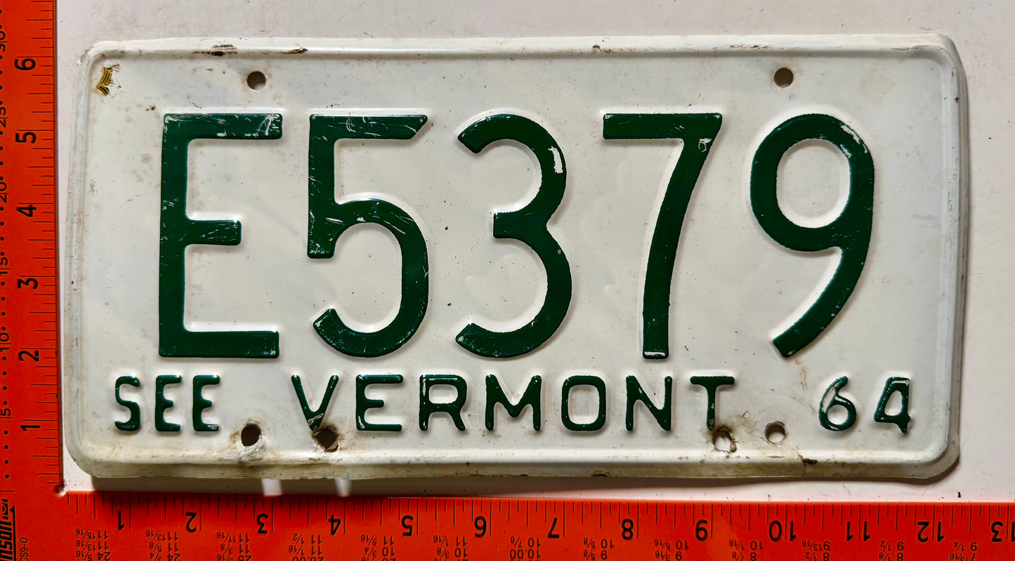 1964 Vermont #E5379 Passenger License Plate