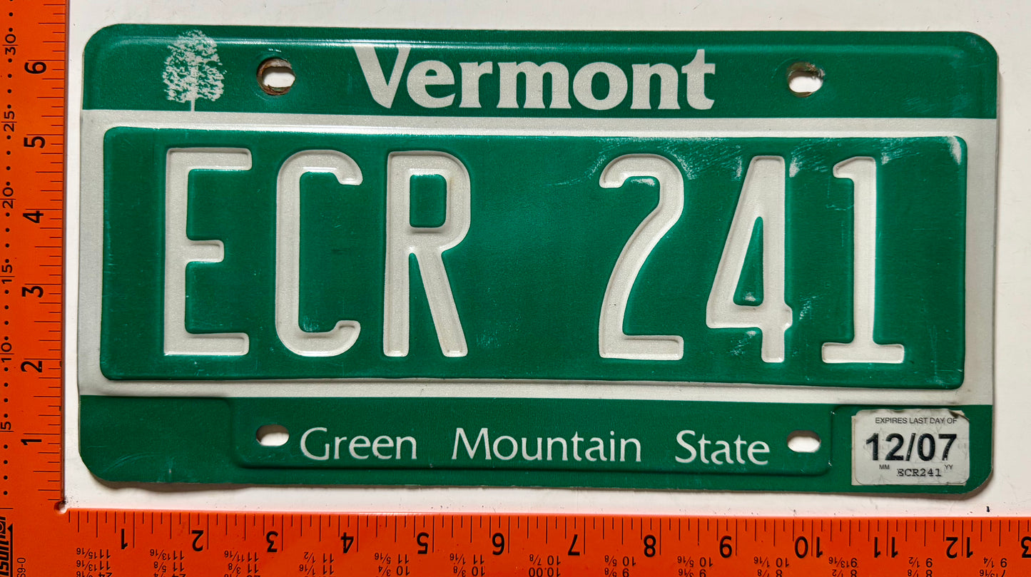 2007 Vermont #ECR 241 Passenger License Plate