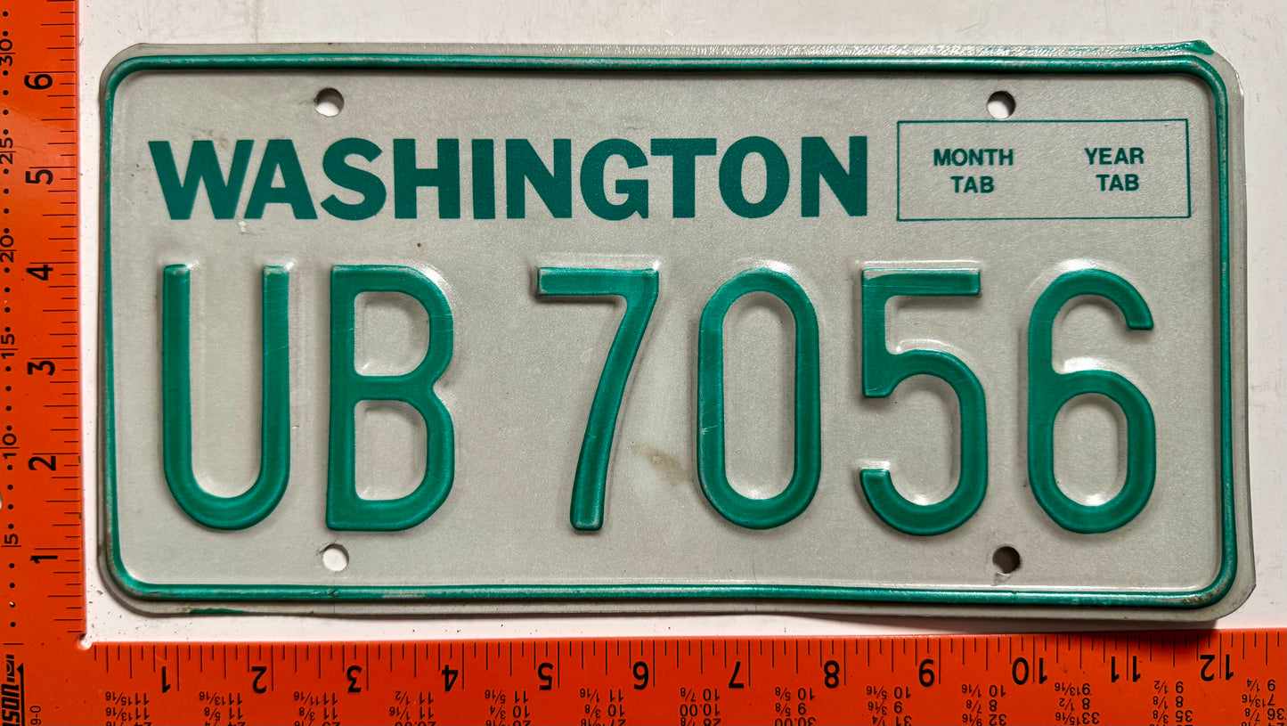 undated Washington #UB 7056 Truck License Plate