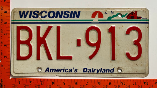 undated Wisconsin #BKL-913 Passenger License Plate