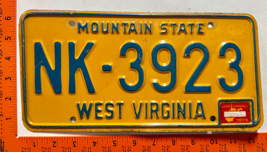 1975 West Virginia #NK-3923 Passenger License Plate
