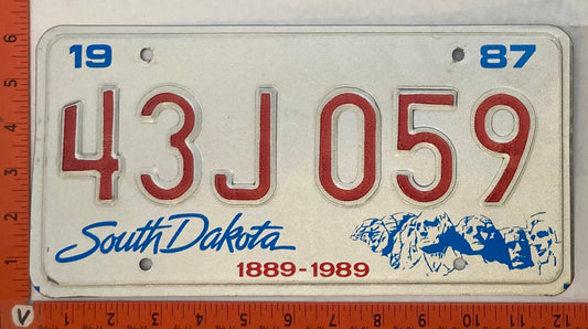 1987 South Dakota #43J 059 Passenger License Plate