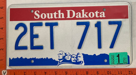 2002 South Dakota #2ET 717 Passenger License Plate