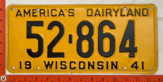 1941 Wisconsin #52-864 Passenger License Plate