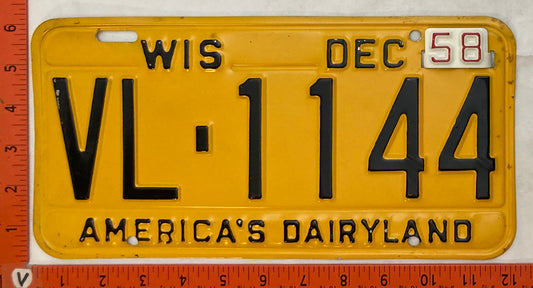 1958 Wisconsin #VL-1144 Passenger License Plate