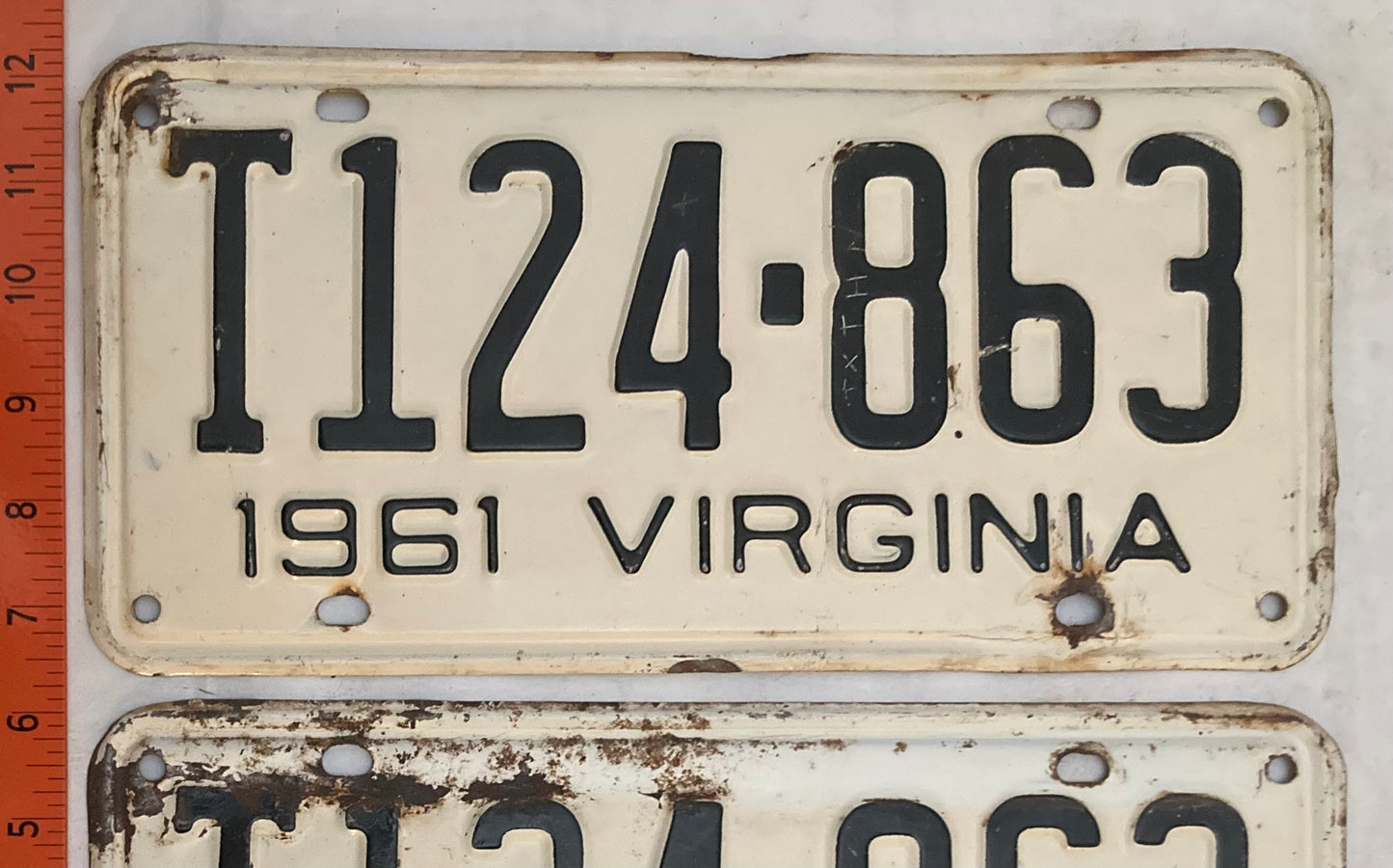 1961 Virginia #T124-863 Truck License Plate (Pair)
