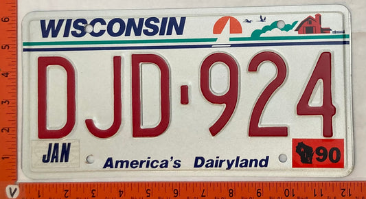 1990 Wisconsin #DJD-924 Passenger License Plate