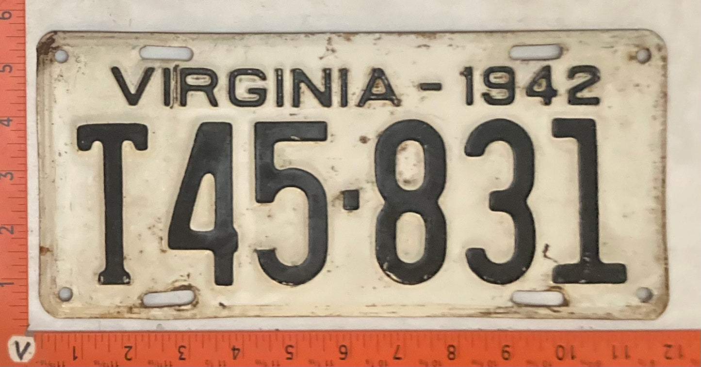 1942 Virginia #T45-831 Truck License Plate