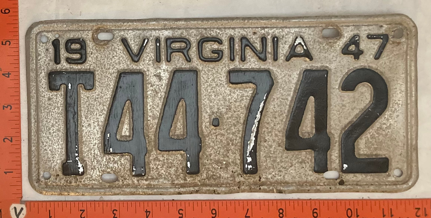 1947 Virginia #T44-472 Truck License Plate