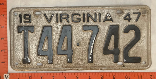 1947 Virginia #T44-472 Truck License Plate