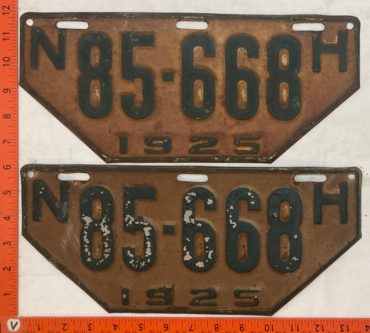 1925 New Hampshire #85-668 Passenger License Plate (Non-Resident) (Pair)