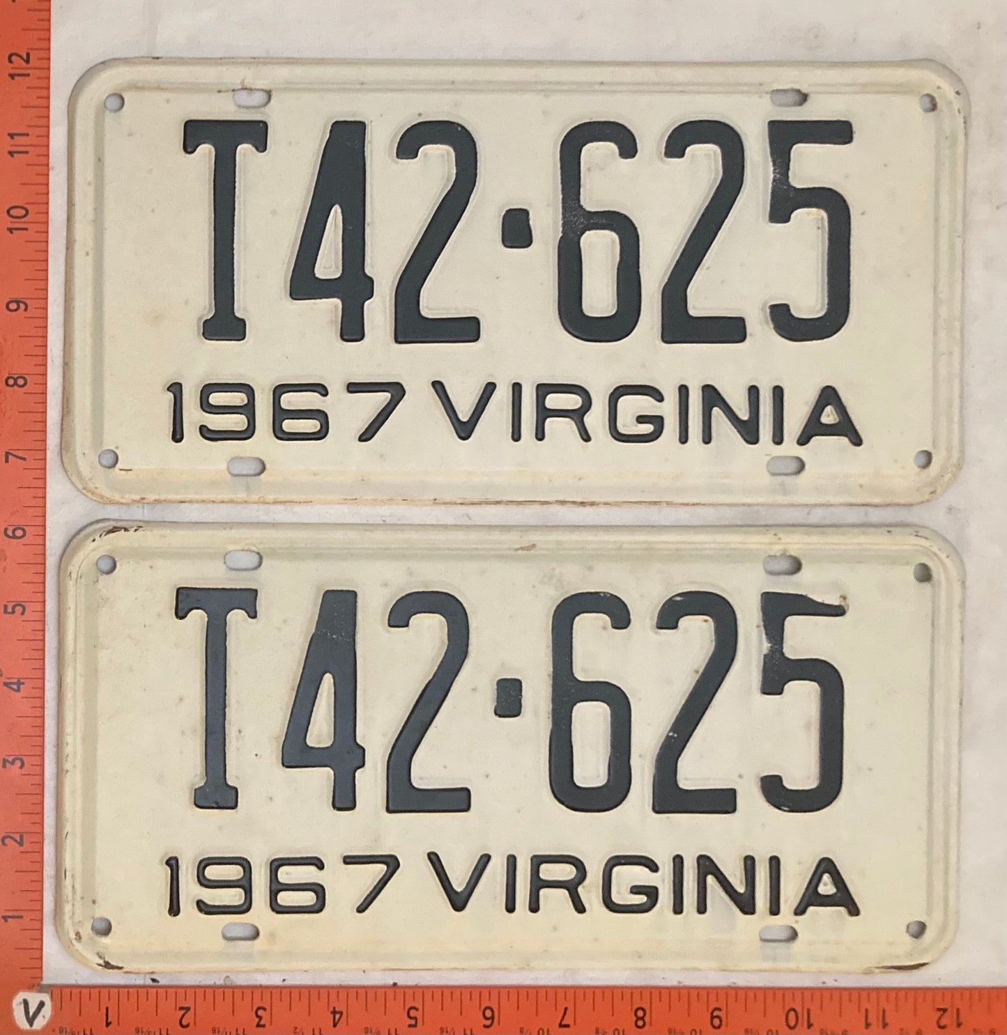 1967 Virginia #T42-625 Truck License Plate (Pair)