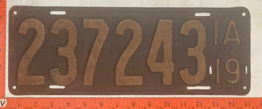 1919 Iowa #237243 Passenger License Plate