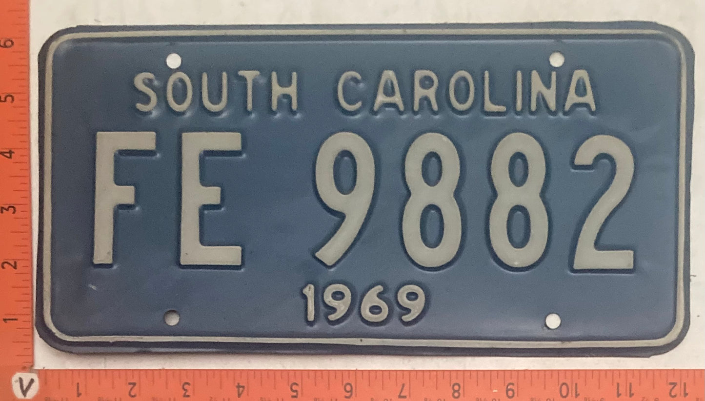 1969 South Carolina #FE 9882 Passenger License Plate