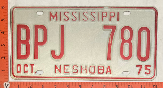 1975 Mississippi #BPJ 780 Passenger License Plate