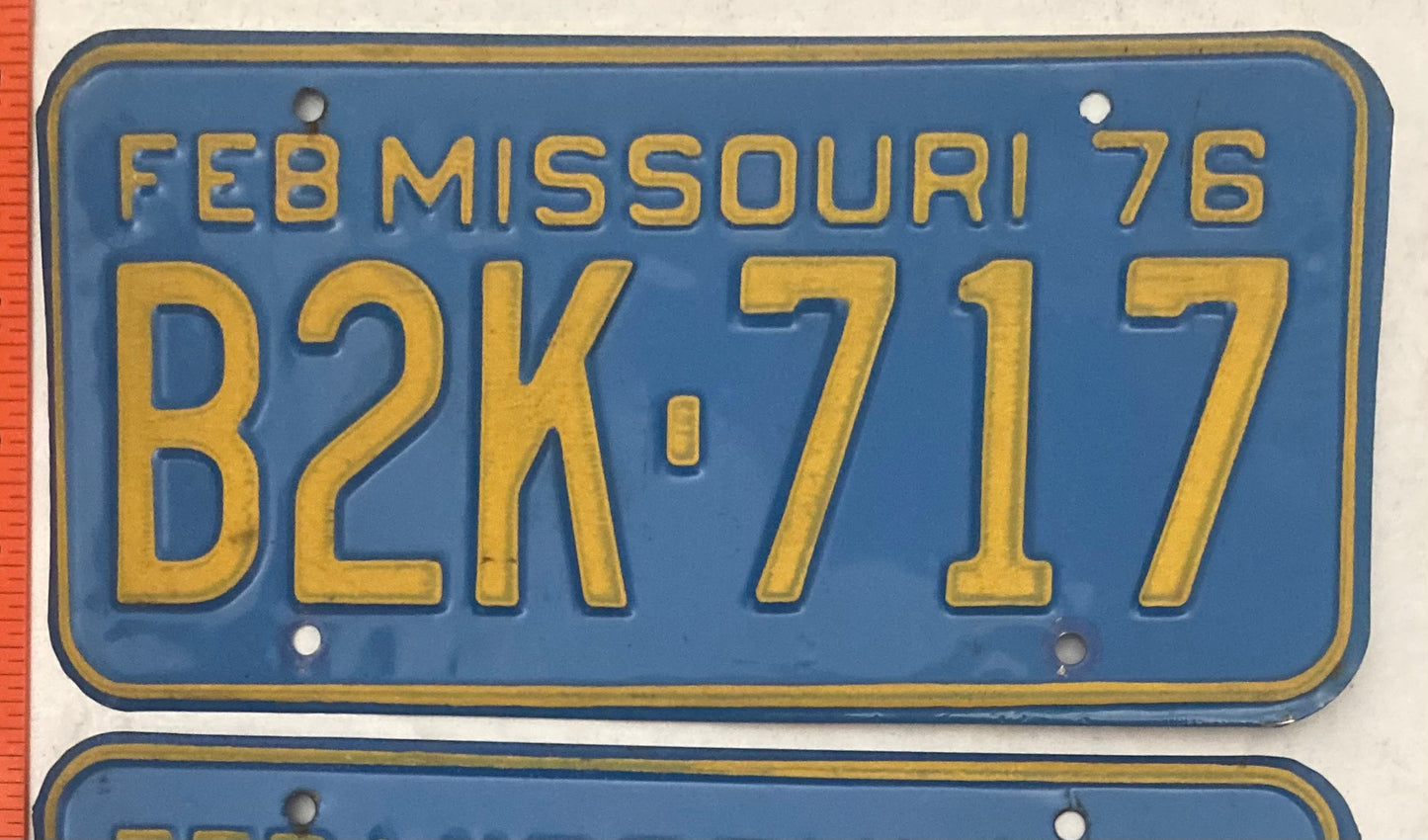 1976 Missouri #B2K-717 Passenger License Plate (Pair)