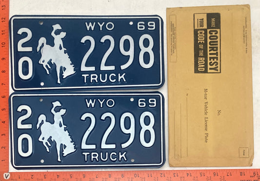 1969 Wyoming #2/0 2298 Truck License Plate (Pair w/Envelope)