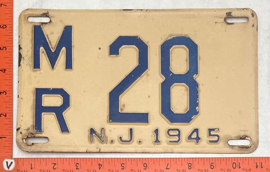 1945 New Jersey #M/R 28 Passenger License Plate