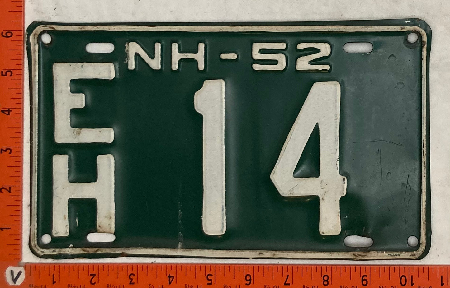 1952 New Hampshire #E/H 14 Passenger License Plate