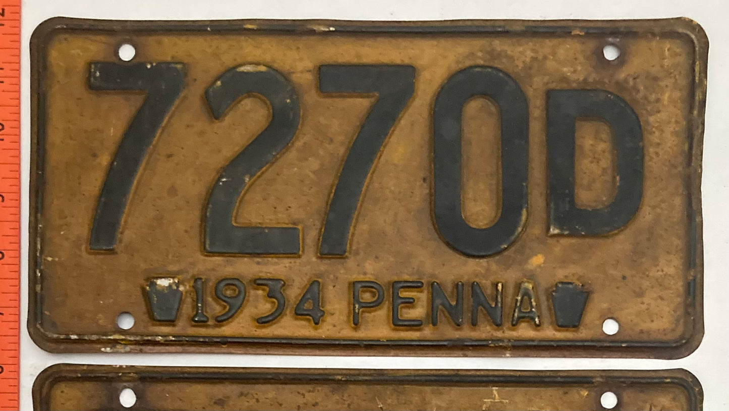 1934 Pennsylvania #7270D Passenger License Plate PAIR