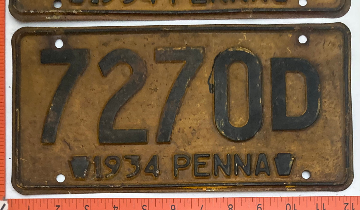 1934 Pennsylvania #7270D Passenger License Plate PAIR