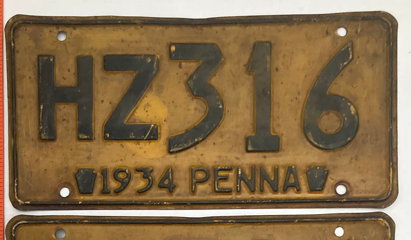 1934 Pennsylvania #HZ316 Passenger License Plate PAIR
