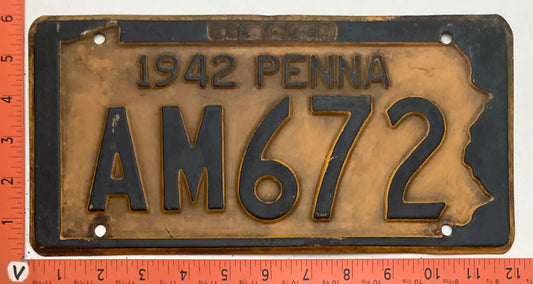1942 Pennsylvania #AM672 Passenger License Plate