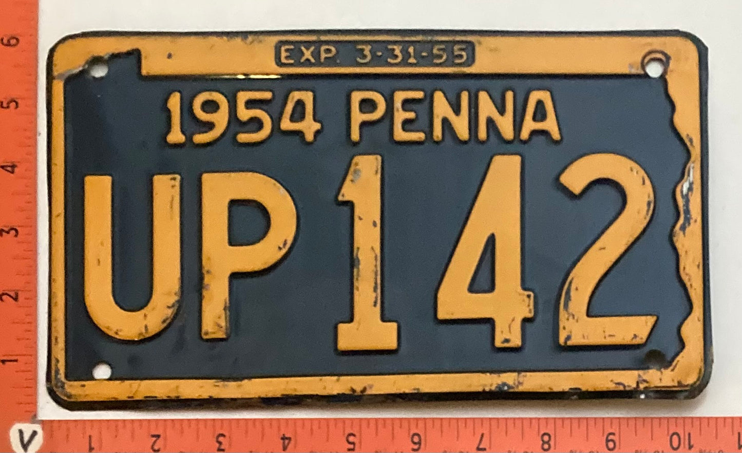 1954 Pennsylvania #UP142 Passenger License Plate