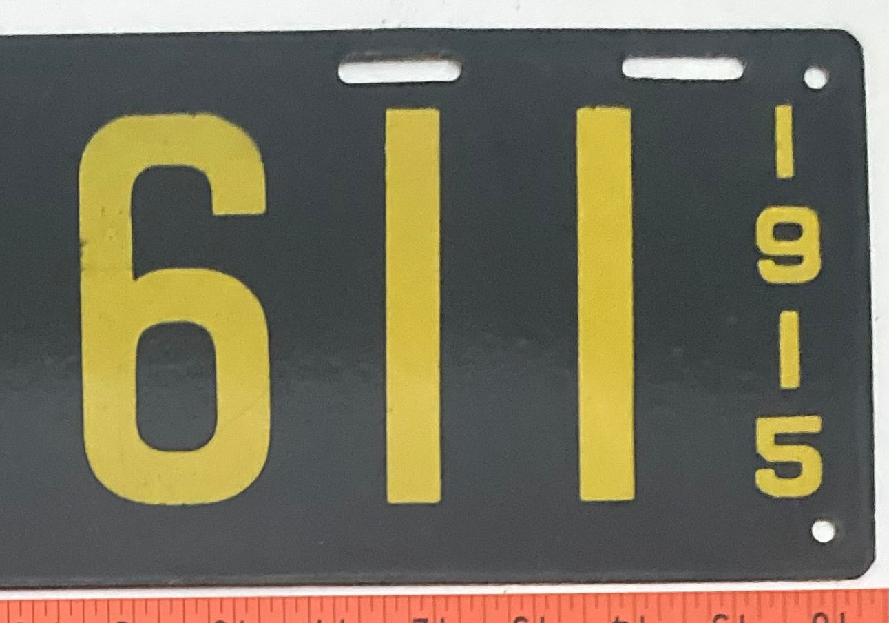 1915 Connecticut #C30611 Passenger License Plate