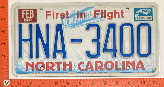 1995 North Carolina #HNA-3400 Passenger License Plate