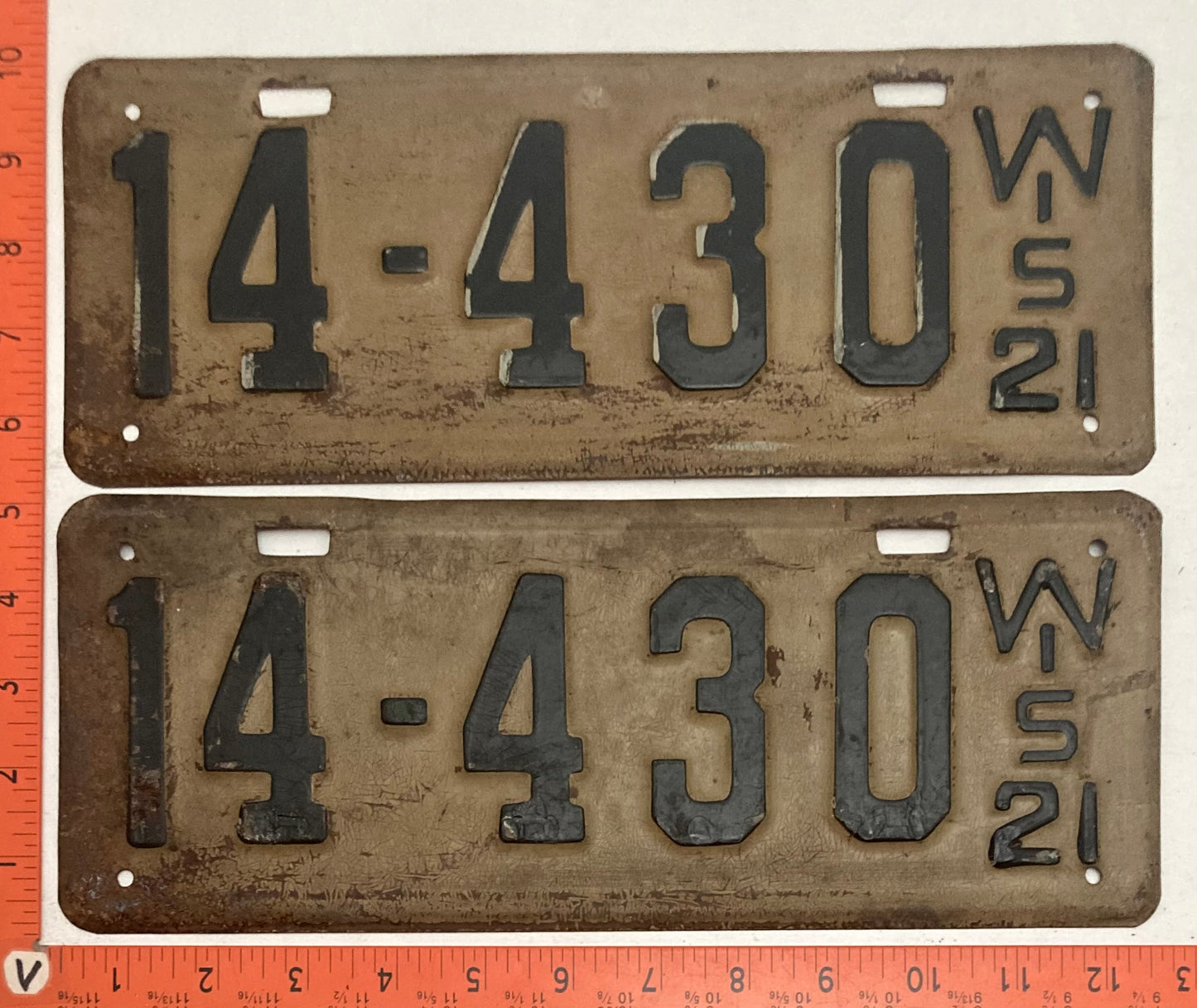 1921 Wisconsin #14-430 Passenger License Plate PAIR