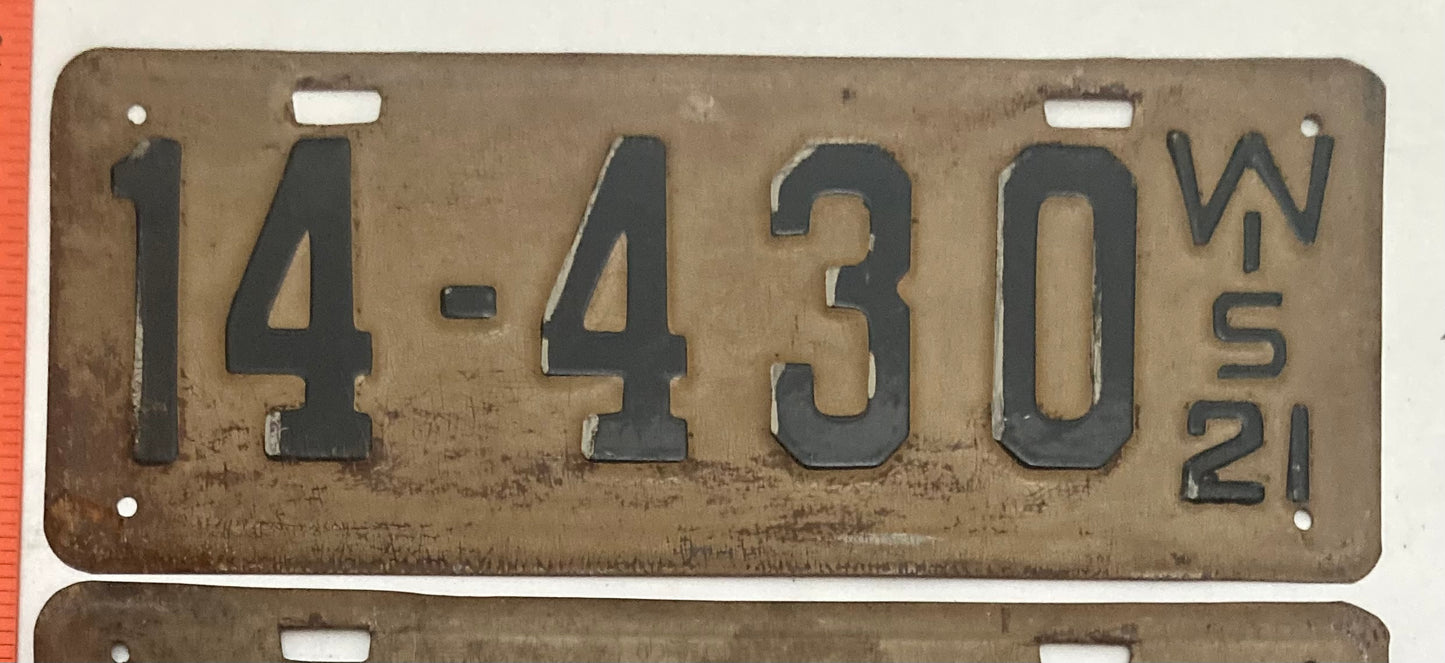 1921 Wisconsin #14-430 Passenger License Plate PAIR