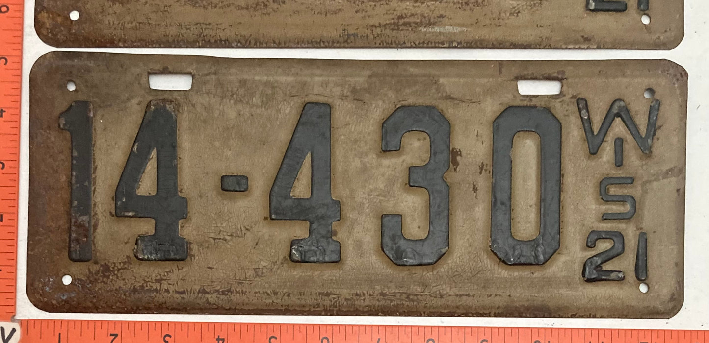 1921 Wisconsin #14-430 Passenger License Plate PAIR