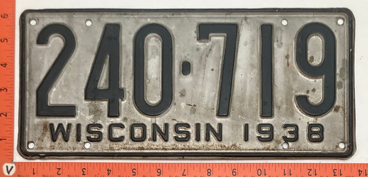 1938 Wisconsin #240-719 Passenger License Plate