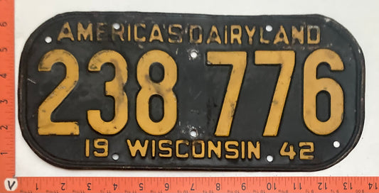 1942 Wisconsin #238 776 Passenger License Plate