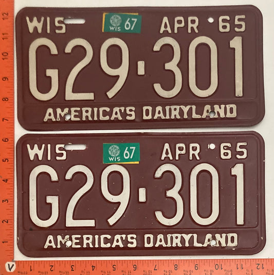 1967 Wisconsin #G29-301 Passenger License Plate PAIR