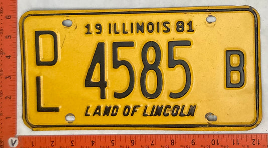 1981 Illinois #4585 Dealer License Plate
