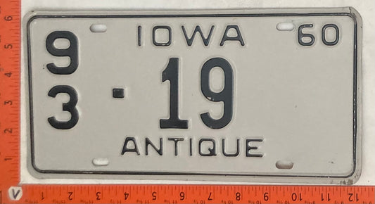 1960 Iowa #9/3 - 19 Antique Passenger License Plate