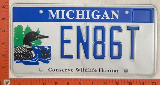Undated Michigan #EN86T Passenger License Plate