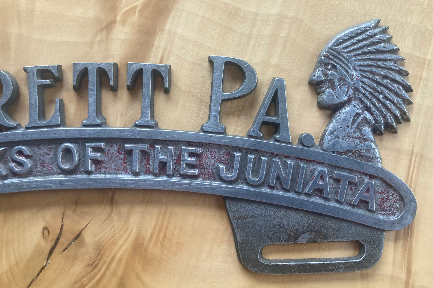 Everett, Pennsylvania Cast License Plate Topper