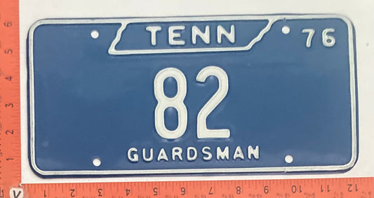 1976 Tennessee #82 Passenger National Guardsman License Plate