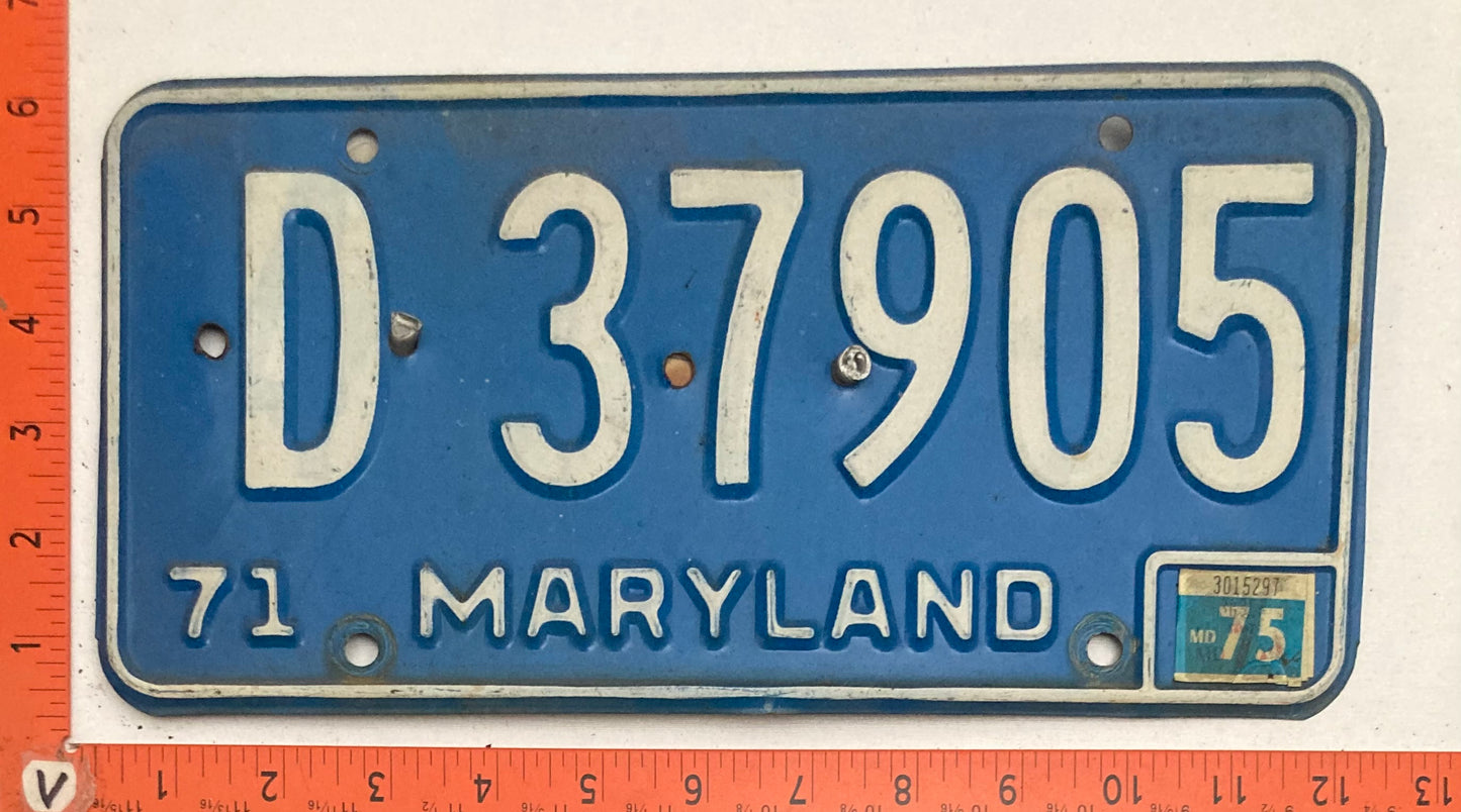 1975 Maryland #D 37905 Dealer License Plate