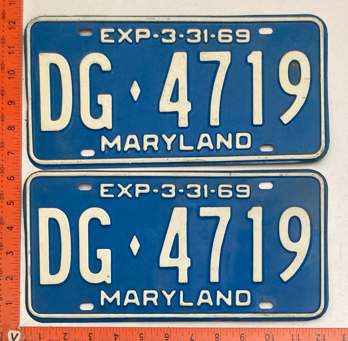 1969 Maryland #DG-4719 Passenger License Plate PAIR